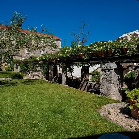 Puteus Palace Heritage Pucisca