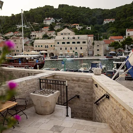 Hotel Puteus Palace Heritage Pucisca