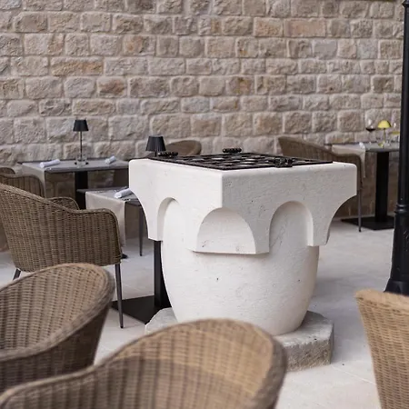 Puteus Palace Heritage Pucisca