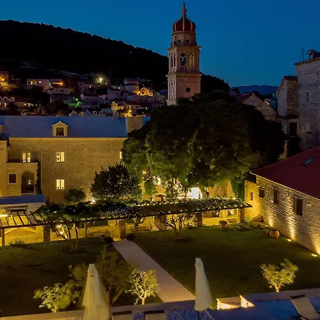 Puteus Palace Heritage