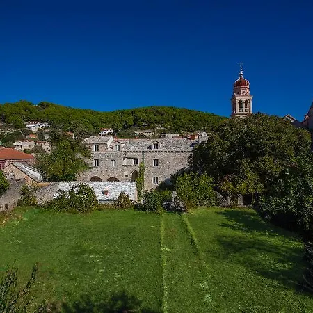 Puteus Palace Heritage Hotel Pucisca