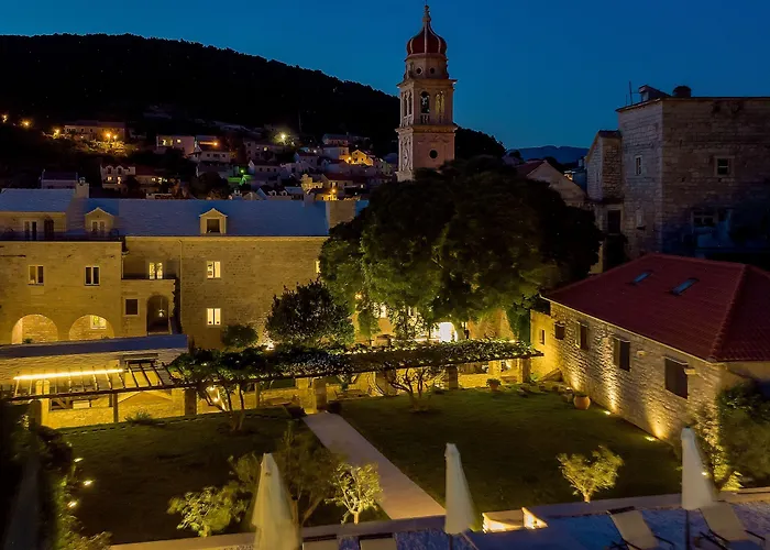 Puteus Palace Heritage