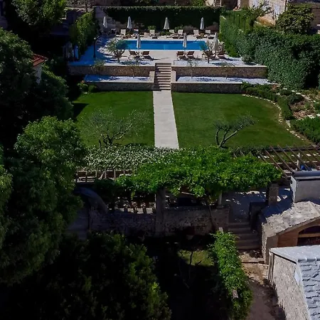 Otel Puteus Palace Heritage 5*