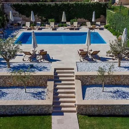 Puteus Palace Heritage 5* Pucisca