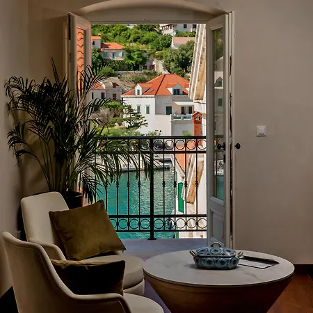 Otel Puteus Palace Heritage Pucisca
