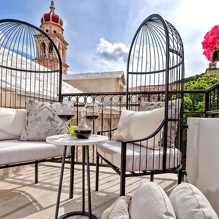 Otel Puteus Palace Heritage Pucisca