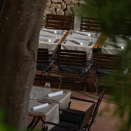Puteus Palace Heritage Hotel Pucisca