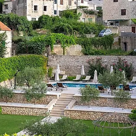 Puteus Palace Heritage Hotel 5*