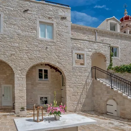 Puteus Palace Heritage Hotel