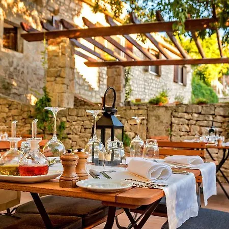 Puteus Palace Heritage 5* Pucisca