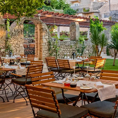 Puteus Palace Heritage 푸치스차