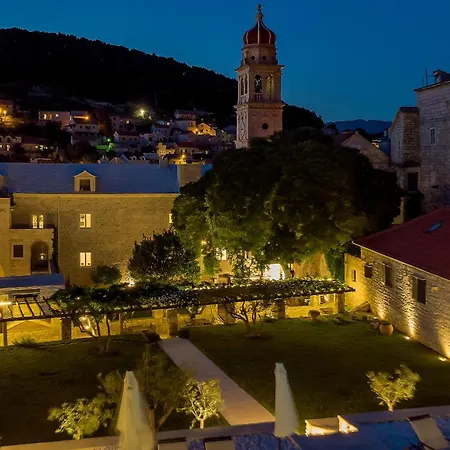 Puteus Palace Heritage 5*