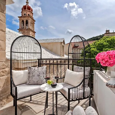 Puteus Palace Heritage 푸치스차