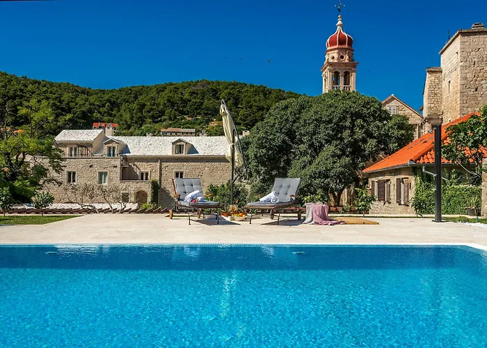 Puteus Palace Heritage Hotel Pucisca